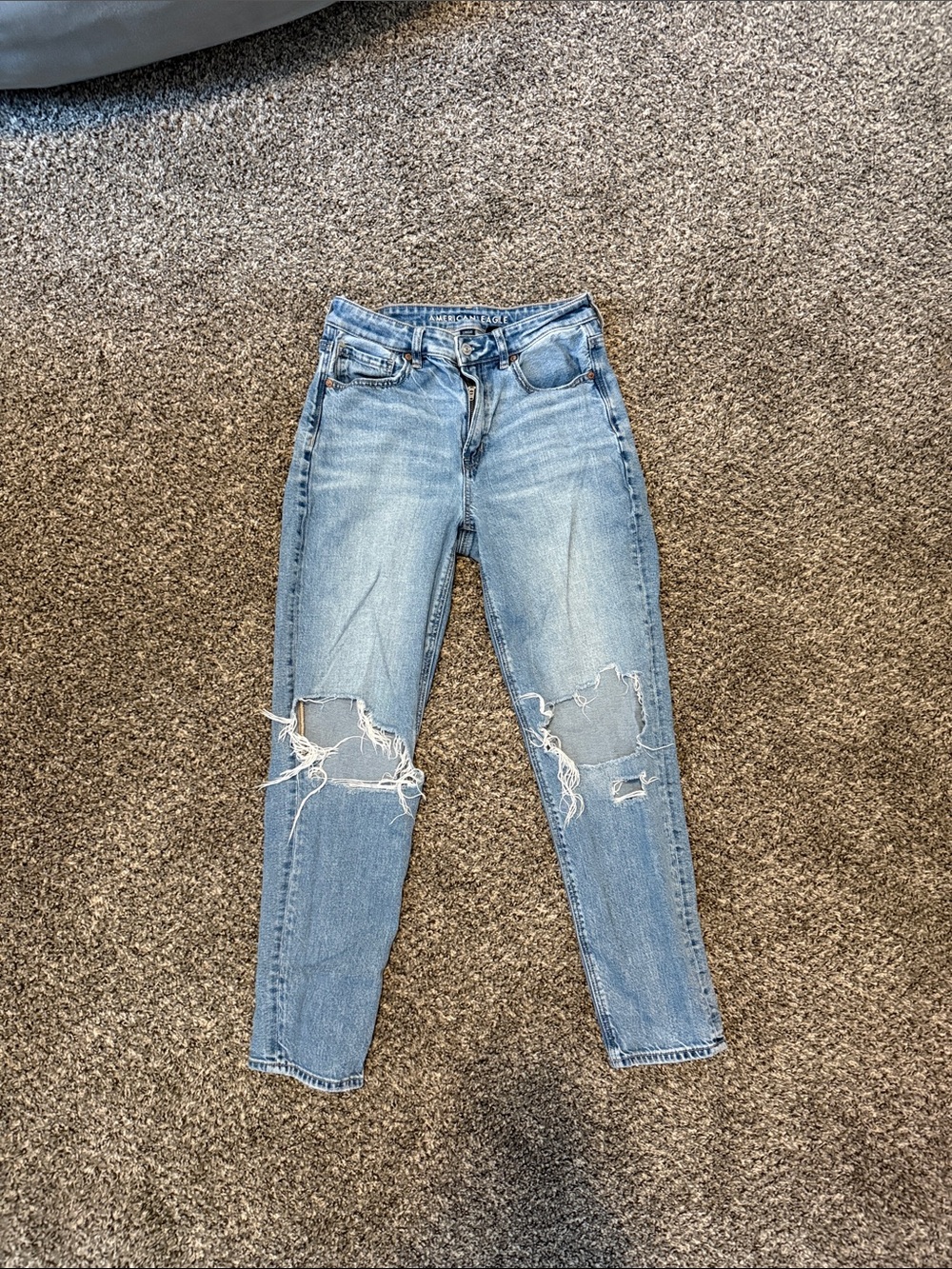 American Eagle Outfitters Light Blue Distressed Mom Jeans